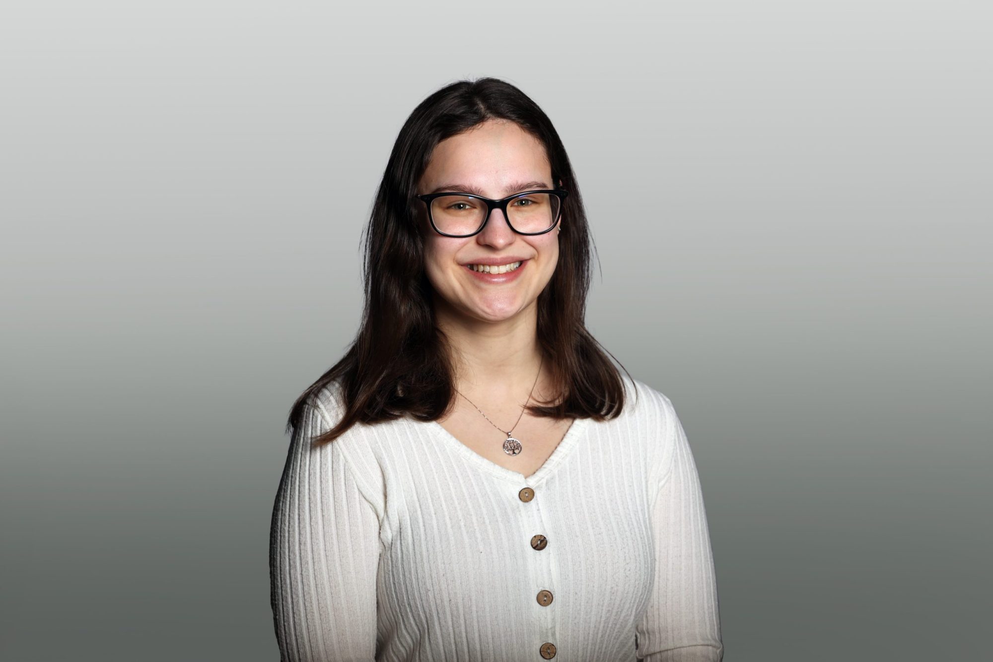 Veronika Palmova headshot